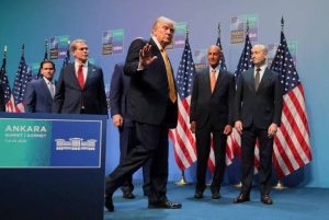 Trump Criticizes Iran Dealings While Shifting Focus to Lindsey Graham