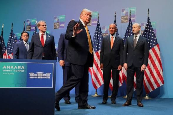 Trump Criticizes Iran Dealings While Shifting Focus to Lindsey Graham