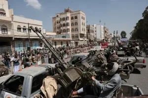 Yemen Conflict Escalates as Battle for Key Hubs Intensifies
