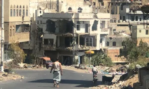 Yemeni Forces Push Back as Houthis Target Saudi Arabia