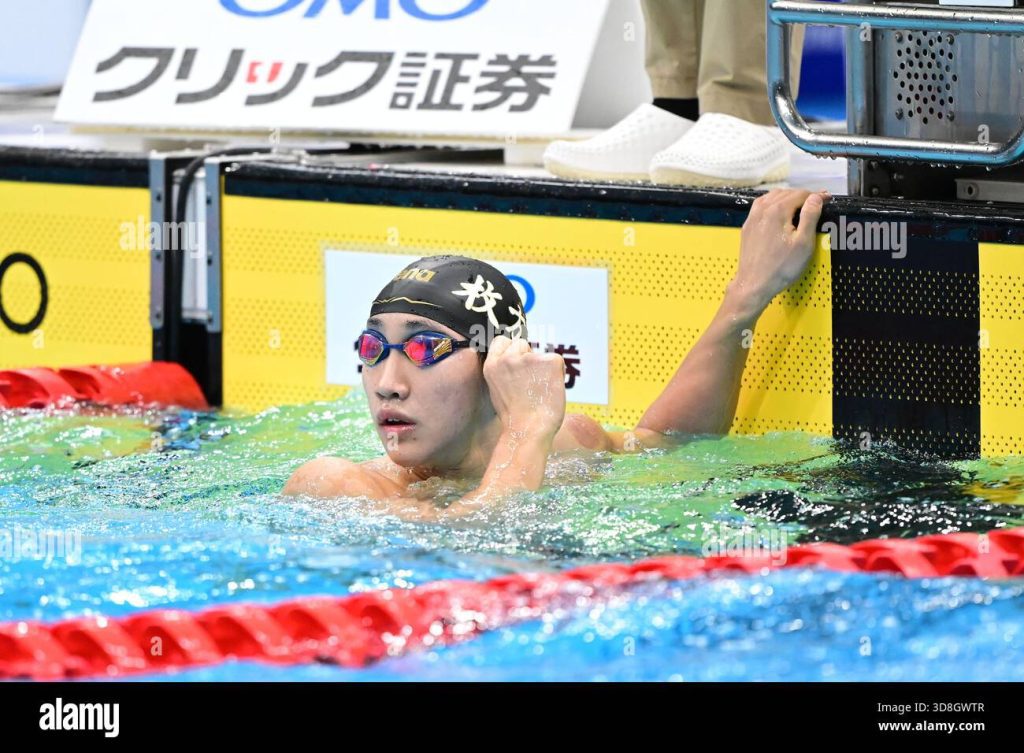Teen Smashes 200m Breaststroke World Record