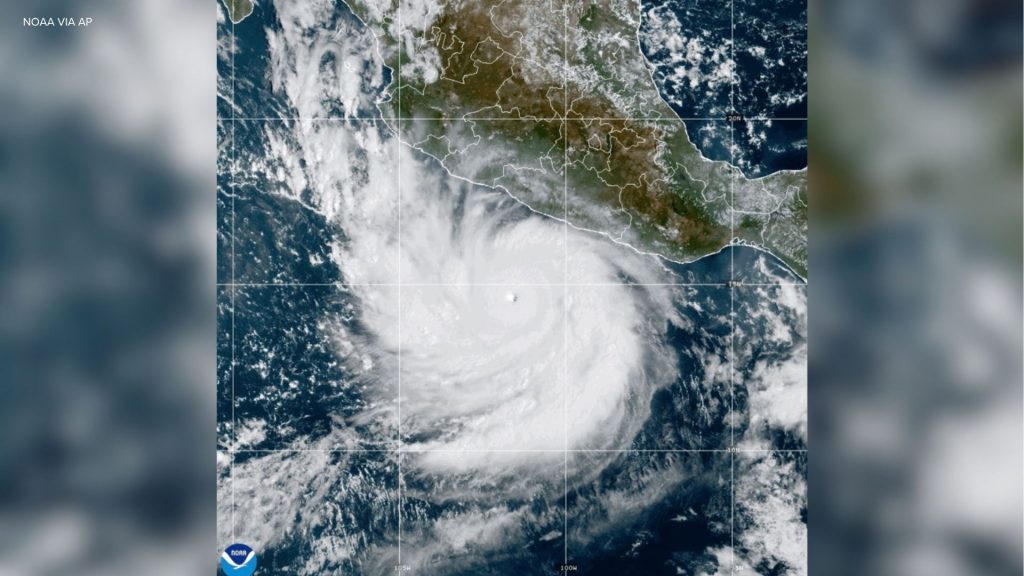 Dual Storms Threaten Mexico and Hawaii