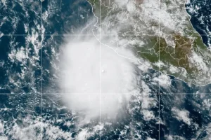 Pacific Storms Strike Mexico and Hawaii
